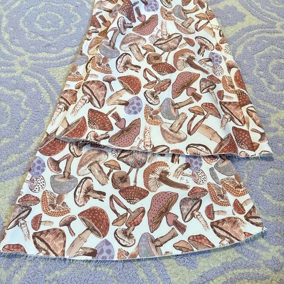 Mushroom float on flares - Picture 4 of 8